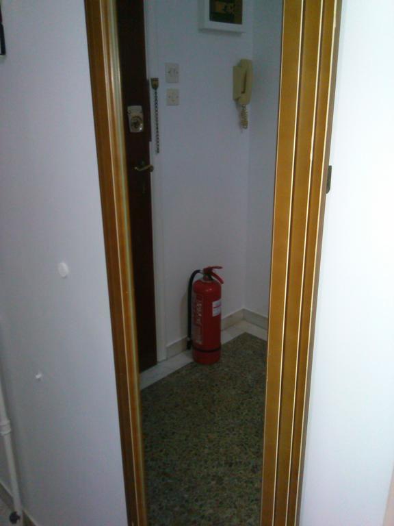 Apartamento Medea Atenas Exterior foto